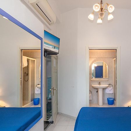 וירג'יו Hotel Rex מראה חיצוני תמונה