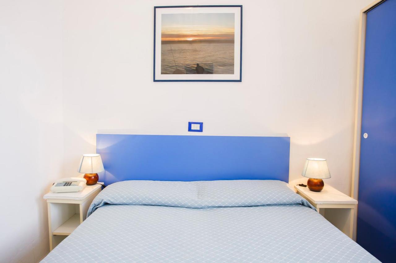 וירג'יו Hotel Rex מראה חיצוני תמונה