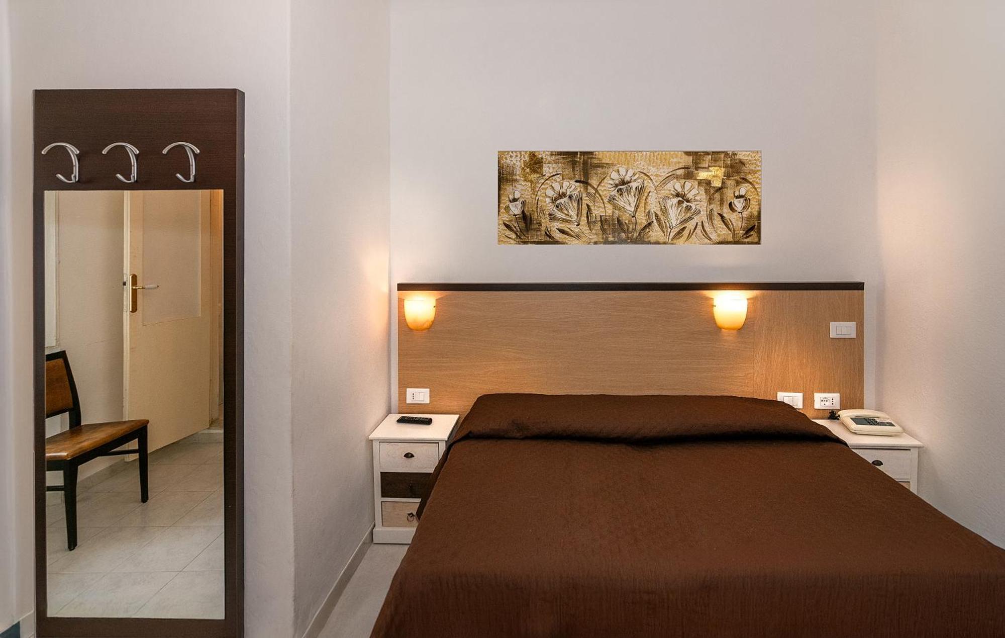 וירג'יו Hotel Rex מראה חיצוני תמונה