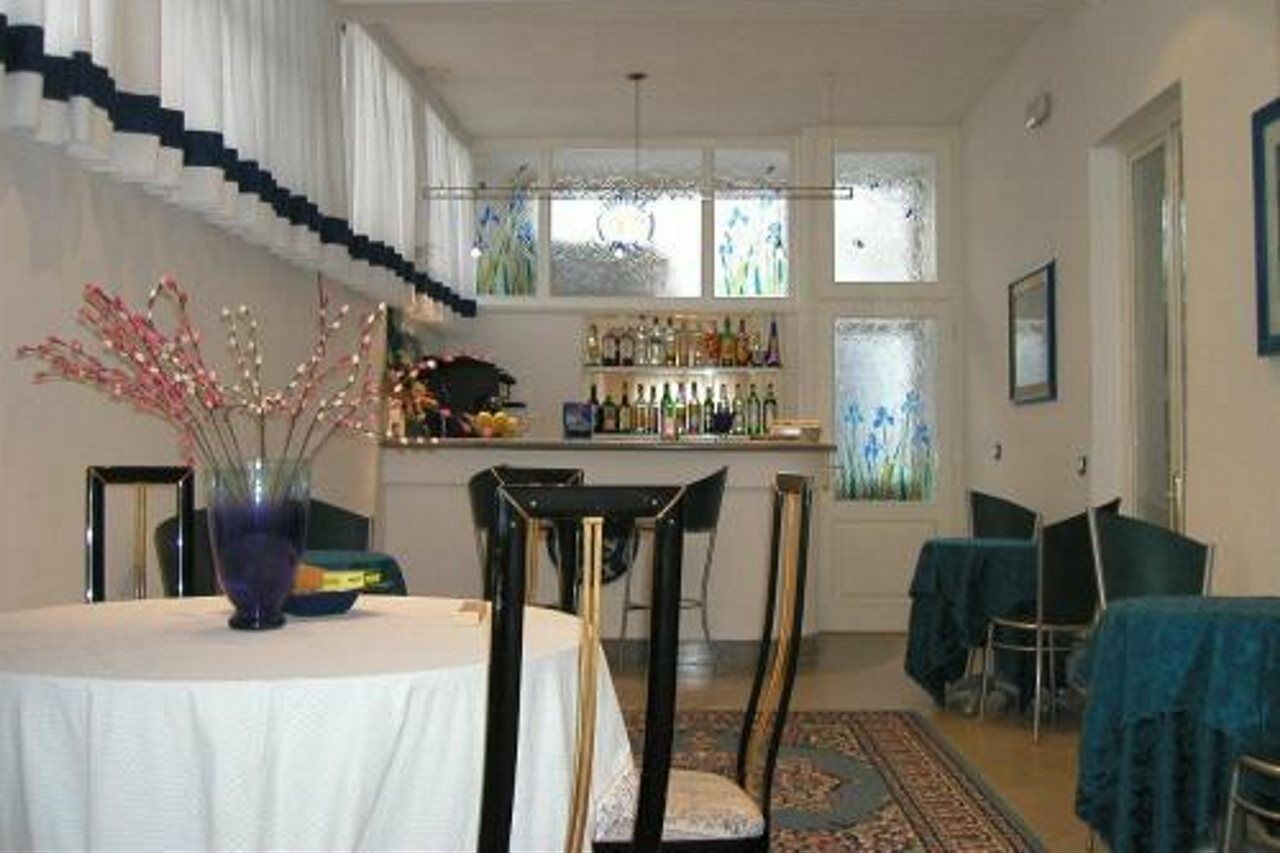 וירג'יו Hotel Rex מראה חיצוני תמונה